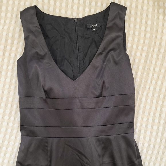 Jacob black satin sleeveless dress size 3/4 - Picture 3 of 5